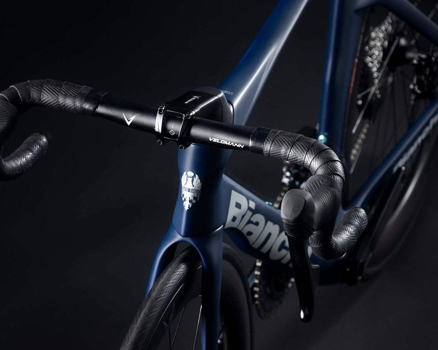 Bianchi Oltre Comp 105 Di2 2x12-fach - Carbon Rennrad 2025 | graphite-soft blue 55 cm
