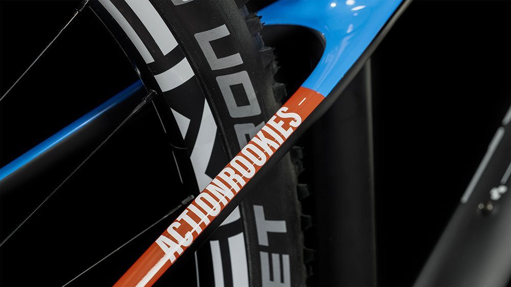 Cube Elite 240 C:62 Pro carbon´n´blue´n´red 24"