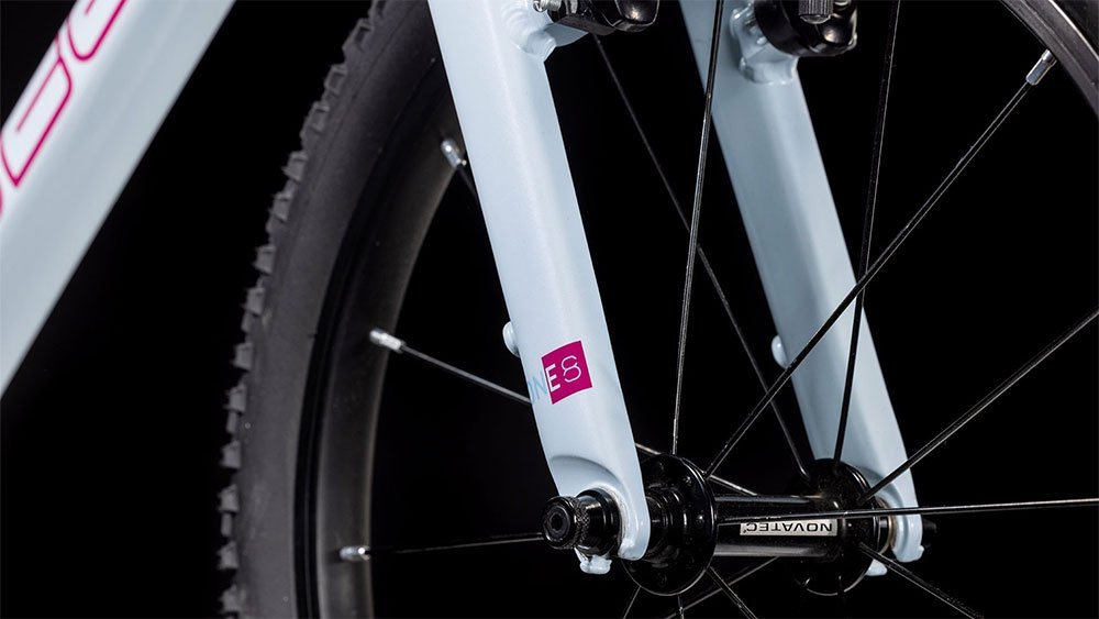 Cube Numove 180 flashwhite´n´pink 18″